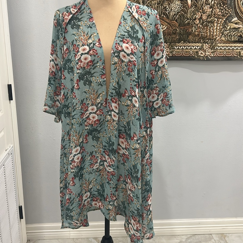 Umgee Floral Green Kimono/Cover Up Women’s Size‎ M/L